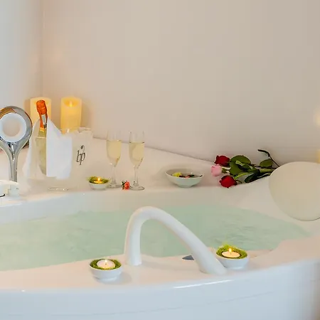 Elite Hotel 4*