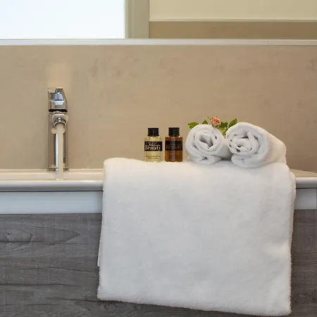 Elite Hotel 4*